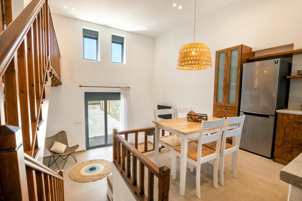 Cato Agro 4, Seafront Villa With Private Pool Afiártisz Kültér fotó