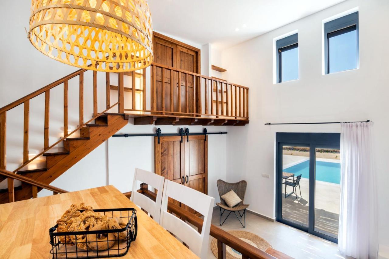 Cato Agro 4, Seafront Villa With Private Pool Afiártisz Kültér fotó